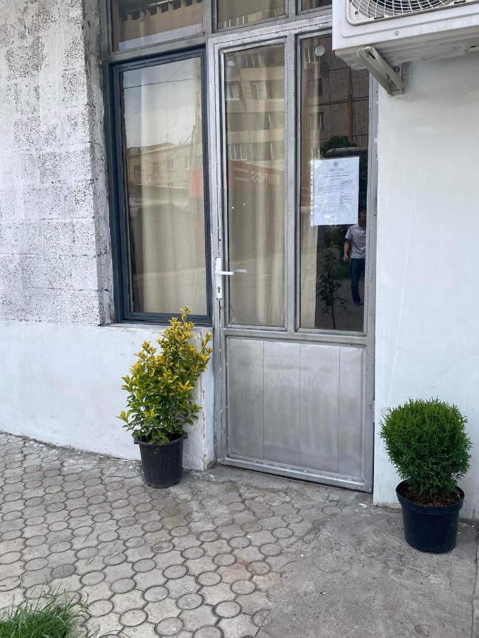 Vahe'S Family Guests House Apartment Yerevan Ngoại thất bức ảnh